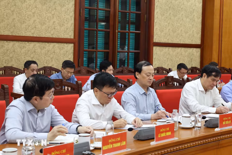 Các đại biểu tham dự cuộc làm việc. (Ảnh: Thống Nhất/TTXVN)