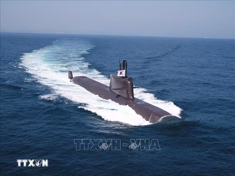Tàu ngầm diesel Shin Chae-ho nặng 3.000 tấn do Công ty đóng tàu HD Hyundai Heavy Industries Co. của Hàn Quốc chế tạo. (Ảnh: YONHAP/ TTXVN )