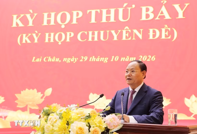 Bí thư Tỉnh ủy, Chủ tịch Hội đồng Nhân dân tỉnh Lai Châu Lê Minh Ngân phát biểu khai mạc kỳ họp.( Ảnh: Quý Trung/TTXVN)