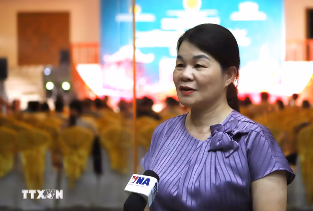 ttxvn-van-hoa-giup-gan-ket-nguoi-dan-hai-nuoc-viet-lao-8966114.jpg