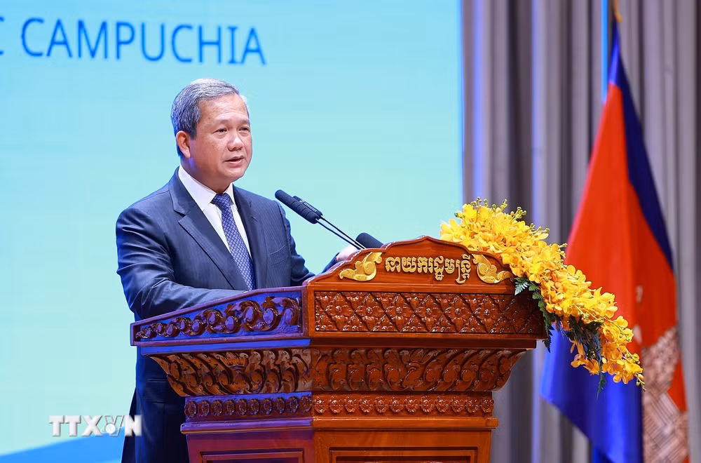 ttxvn_thu-tuong-le-minh-hung-va-thu-tuong-hun-manet-du-dien-dan-doanh-nghiep-viet-nam-campuchia-9.jpg