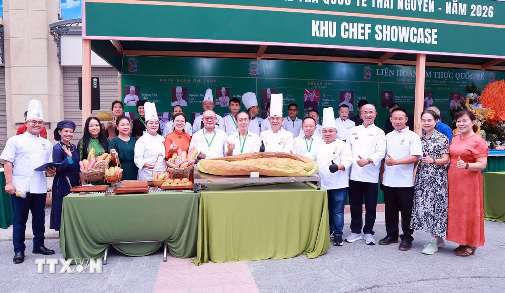 ttxvn_thai-nguyen-trinh-dien-gioi-thieu-30-mon-an-doc-dao-tu-tra-9122508.jpg