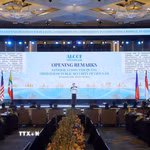 Phiên họp toàn thể Hội nghị lãnh đạo cơ quan thực thi pháp luật các nước ASEAN về hợp tác đấu tranh tội phạm truy nã. (Ảnh: Phạm Kiên/TTXVN)