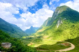 Thung lũng Xuân Trường nằm trong vùng Công viên Địa chất Toàn cầu UNESCO Non nước Cao Bằng. (Ảnh: TTXVN phát)