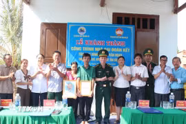Cần Thơ bàn giao 30 nhà đại đoàn kết cho người nghèo khu vực biên giới biển