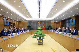 Thủ tướng Lê Minh Hưng tiếp Bộ trưởng Ngoại giao Cộng hòa Belarus Maxim Ryzhenkov. (Ảnh: Dương Giang/TTXVN)