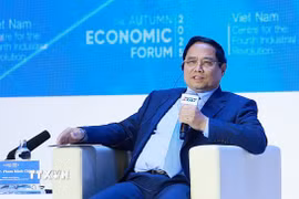 Thủ tướng Phạm Minh Chính tham dự đối thoại với ông Stephan Mergenthaler, Giám đốc điều hành Diễn đàn Kinh tế thế giới (WEF). (Ảnh: Dương Giang/TTXVN)