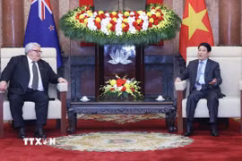 Chủ tịch nước Lương Cường tiếp Chủ tịch Quốc hội New Zealand Gerry Brownlee. (Ảnh: Lâm Khánh/TTXVN)