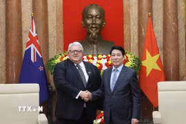 Chủ tịch nước Lương Cường tiếp Chủ tịch Quốc hội New Zealand Gerry Brownlee. (Ảnh: Lâm Khánh/TTXVN)