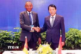 Đại tướng Lương Tam Quang, Bộ trưởng Bộ Công an tiếp Bộ trưởng Bộ Nội vụ Cộng hòa Mozambique Paulo Chachine. (Ảnh: Phạm Kiên/TTXVN)