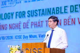 Phó Chủ tịch Ủy ban Nhân dân tỉnh Gia Lai Lâm Hải Giang phát biểu tại hội nghị “Khoa học và Công nghệ để phát triển bền vững.” (Ảnh: Sỹ Thắng/TTXVN)