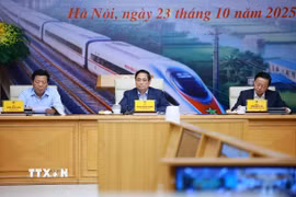 Thủ tướng Phạm Minh Chính chủ trì Phiên họp lần thứ tư Ban chỉ đạo các công trình trọng điểm, dự án quan trọng quốc gia lĩnh vực đường sắt. (Ảnh: Dương Giang/TTXVN)