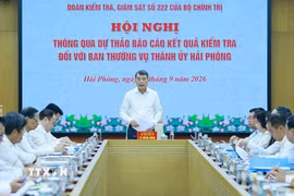Hội nghị thông qua dự thảo Báo cáo kết quả kiểm tra, giám sát đối với Ban Thường vụ Thành ủy Hải Phòng. (Ảnh: Dương Giang/TTXVN)
