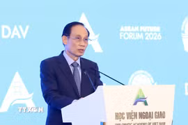 Đồng chí Lê Hoài Trung, Ủy viên Bộ Chính trị, Bộ trưởng Bộ Ngoại giao phát biểu bế mạc Diễn đàn Tương lai ASEAN 2026. (Ảnh: An Đăng/ TTXVN)