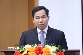 Tổng Thư ký Quốc hội, Chủ nhiệm Văn phòng Quốc hội Lê Quang Mạnh chủ trì họp báo. (Ảnh: TTXVN phát)