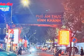 Phố ốc Vĩnh Khánh. (Nguồn: Vietnam Travel)