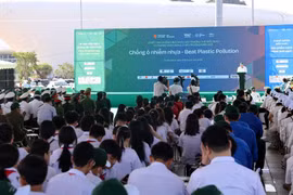 Lễ míttinh hưởng ứng Ngày Môi trường thế giới tại Quảng Ninh. (Ảnh: Đức Hiếu/TTXVN)