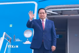 Thủ tướng Phạm Minh Chính rời Thủ đô Hà Nội sang Thủ đô Vientiane, Lào đồng chủ trì Kỳ họp lần thứ 48 Ủy ban liên Chính phủ Việt Nam-Lào. (Ảnh: Dương Giang/TTXVN)