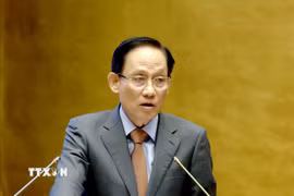 Đồng chí Lê Hoài Trung, Ủy viên Bộ Chính trị, Bộ trưởng Bộ Ngoại giao quán triệt Chuyên đề “Những nội dung trọng tâm, cốt lõi Nghị quyết của Bộ Chính trị về công tác người Việt Nam ở nước ngoài.” (Ảnh: Phương Hoa/TTXVN)