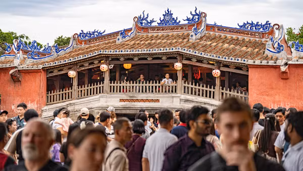 Phố cổ Hội An: Giữ mạch sống bản địa trong không gian di sản 