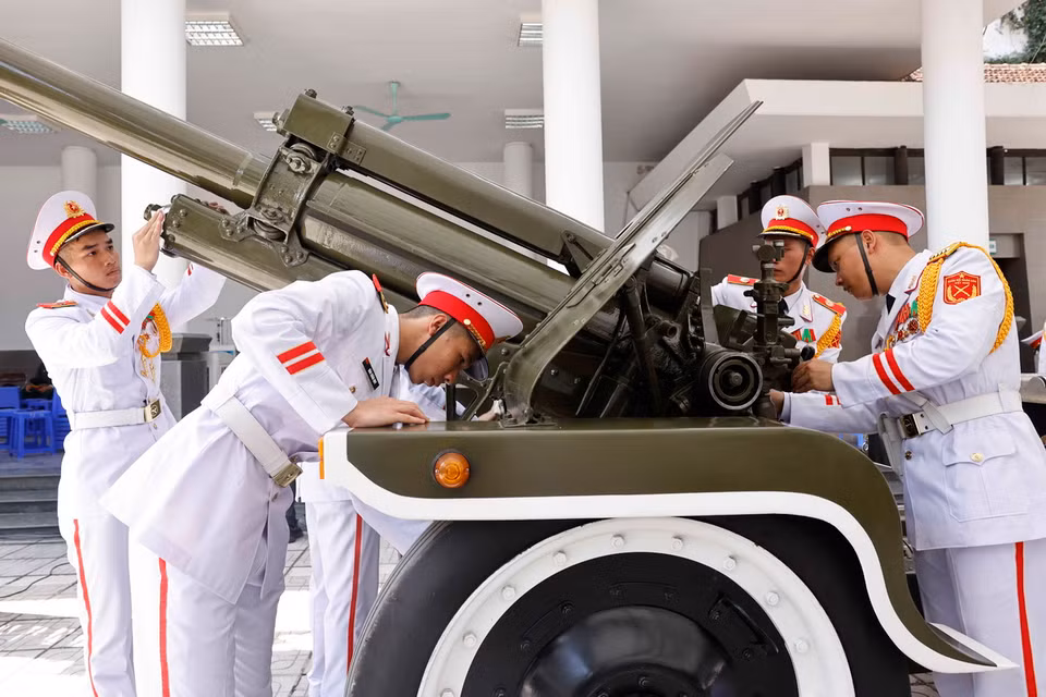 Công tác chuẩn bị cho Lễ truy điệu và đưa tang Tổng Bí thư Nguyễn Phú Trọng. (Ảnh: TTXVN)