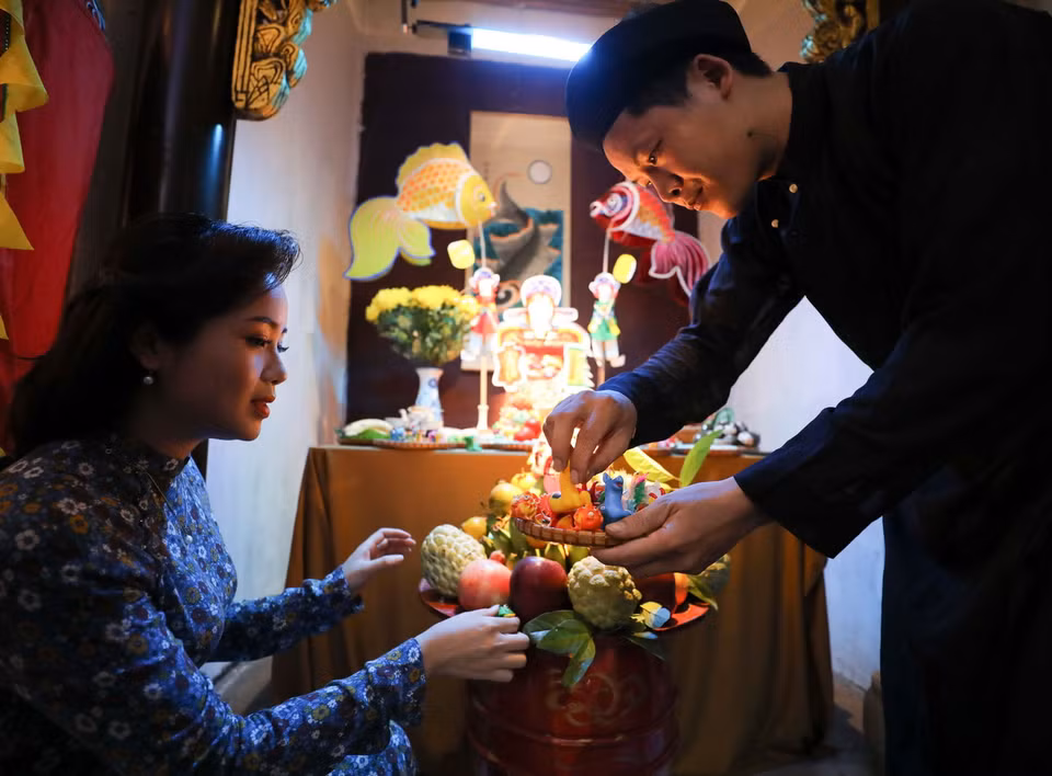 Mâm cỗ Trung Thu xưa được giới thiệu trong chương trình. (Ảnh: Thanh Tùng/TTXVN)