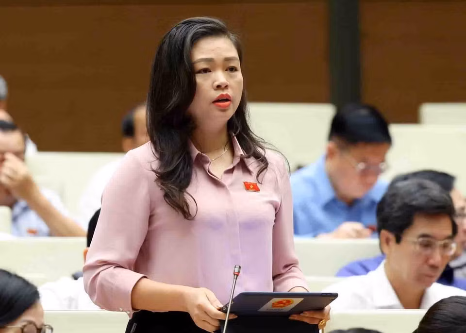 Đại biểu Quốc hội tỉnh Cao Bằng Đoàn Thị Lê An phát biểu. (Ảnh: Phạm Kiên/TTXVN)