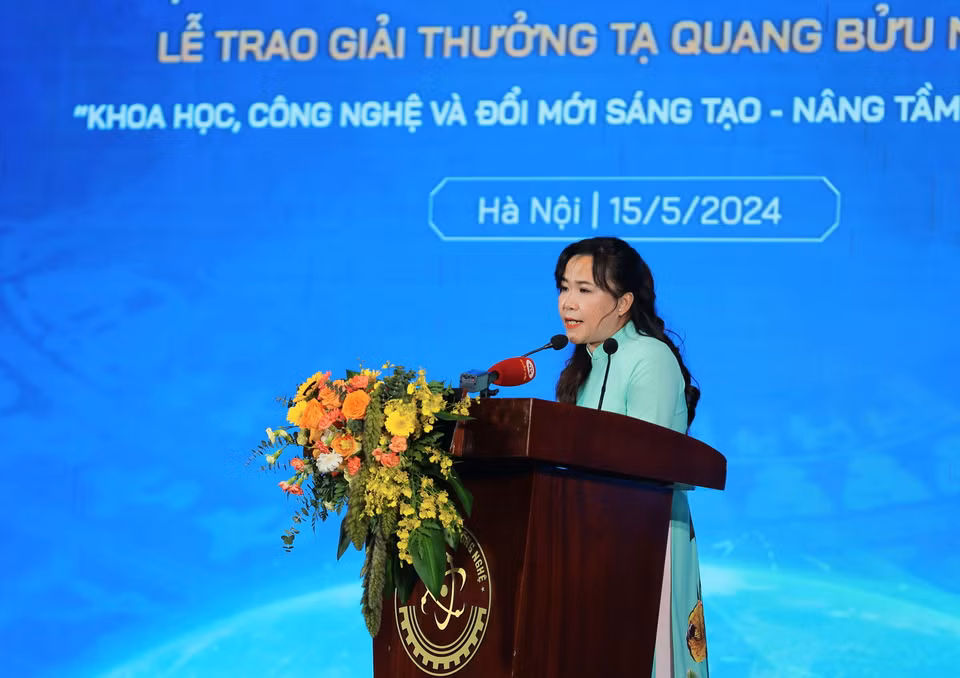 Phó Giáo sư-Tiến sỹ Hồ Thị Thanh Vân, Viện trưởng Viện nghiên cứu và phát triển sinh học nông nghiệp tiên tiến, Trường Đại học Nguyễn Tất Thành phát biểu. (Ảnh: Hoàng Hiếu/TTXVN)
