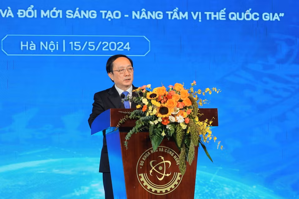 Bộ trưởng Bộ Khoa học và Công nghệ Huỳnh Thành Đạt phát biểu khai mạc. (Ảnh: Hoàng Hiếu/TTXVN)