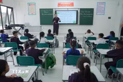 Một tiết học thử nghiệm tại Trường Phổ thông nội trú Tiểu học và THCS Trà Lĩnh. (Ảnh: Chu Hiệu/TTXVN)