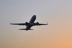 Algeria cắt quan hệ ngoại giao, đóng không phận đối với máy bay UAE