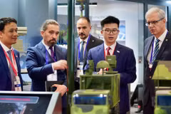 Đây là lần đầu tiên có một doanh nghiệp của Việt Nam tham dự và xúc tiến kinh doanh tại SAHA, khẳng định triển vọng và cơ hội phát triển kinh doanh trong lĩnh vực công nghiệp quốc phòng tại khu vực này của Viettel. (Ảnh: Viettel)