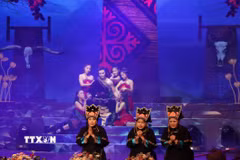 Trích đoạn "Chuyện tình Khau Vai" được nhiều khán giả hưởng ứng. (Ảnh: Thu Hương/TTXVN)