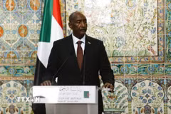 Chủ tịch Hội đồng Chủ quyền chuyển tiếp (TSC) kiêm Tổng tư lệnh quân đội Sudan Abdel Fattah al-Burha. (Ảnh: Getty Images/TTXVN)