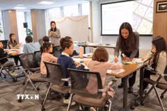 Lớp dạy tiếng Việt cho trẻ em tại thành phố New York, Mỹ. (Ảnh: Lê Hoàng/TTXVN)