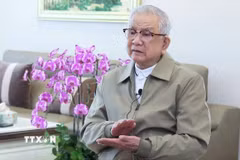 Nguyên Bộ trưởng Ngoại giao Nguyễn Dy Niên chia sẻ về ý nghĩa đường lối đối ngoại của Đại hội XIV của Đảng. (Ảnh: Việt Đức/TTXVN)