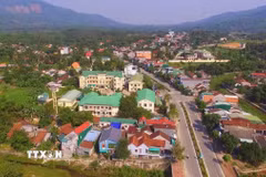 Một góc xã Trà Bồng (Quảng Ngãi) nhìn từ trên cao. (Ảnh: TTXVN phát)