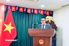 Tổng Lãnh sự Việt Nam tại Battambang Trần Tuấn Anh phát biểu tại buổi lễ. (Ảnh: Huy Bình/Vietnam+)