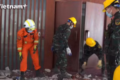 Ám ảnh khoảnh khắc đội cứu hộ Việt Nam tìm thấy thi thể nạn nhân bị vùi lấp
