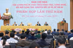 Thủ tướng Phạm Minh Chính khai mạc phiên họp lần thứ năm của BCĐ của Chính phủ về phát triển khoa học, công nghệ, đổi mới sáng tạo, chuyển đổi số và Đề án 06. (Ảnh: Dương Giang/TTXVN)