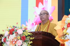 Thượng tọa Thích Quảng Truyền, Trưởng Ban Trị sự Giáo hội Phật giáo Việt Nam tỉnh Lạng Sơn, phát biểu khai mạc Đại hội. (Ảnh: Anh Tuấn/TTXVN)