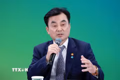 Bộ trưởng Quốc phòng Hàn Quốc Ahn Gyu-back phát biểu tại Chuncheon, tỉnh Gangwon ngày 12/9/2025. (Ảnh: Yonhap/TTXVN)