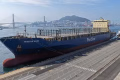 Tàu container Panstar ACRO của Panstar Line.com, con tàu container đầu tiên của Hàn Quốc chuẩn bị hoạt động trên tuyến đường biển phía Bắc. (Ảnh: Panstar Group)