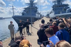 (Nguồn: US Naval Forces Europe)