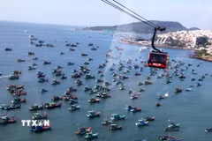 Cáp treo Hòn Thơm vượt biển dài nhất thế giới tại đặc khu Phú Quốc (An Giang). (Ảnh: Lê Huy Hải/TTXVN)