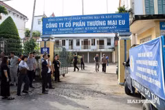 Phường Ngô Quyền tổ chức cưỡng chế thu hồi điểm nhà đất tại số 60 đường Võ Thị Sáu, do Công ty CP Thương mại EU (trước là Công ty CP Xây dựng số 5) thuê sử dụng. (Ảnh: Báo Hải Phòng)