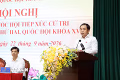 Ủy viên Bộ Chính trị, Bí thư Thành ủy, Trưởng Đoàn đại biểu Quốc hội thành phố Hà Nội Trần Đức Thắng phát biểu tại Hội nghị tiếp xúc cử tri. (Ảnh: Vũ Quang/TTXVN)