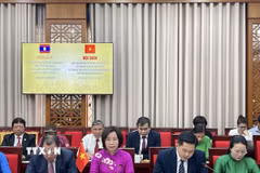 Chủ tịch Ủy ban MTTQ Việt Nam thành phố Hà Nội phát biểu tại Hội đàm. (Ảnh: Hùng Mạnh/TTXVN)