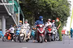 Kiểm soát chặt ra vào vùng đỏ: Có thể bố trí xét nghiệm nhanh tại chốt