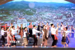 Người dân vui lễ hội tại Sơn La. (Ảnh: TTXVN phát)